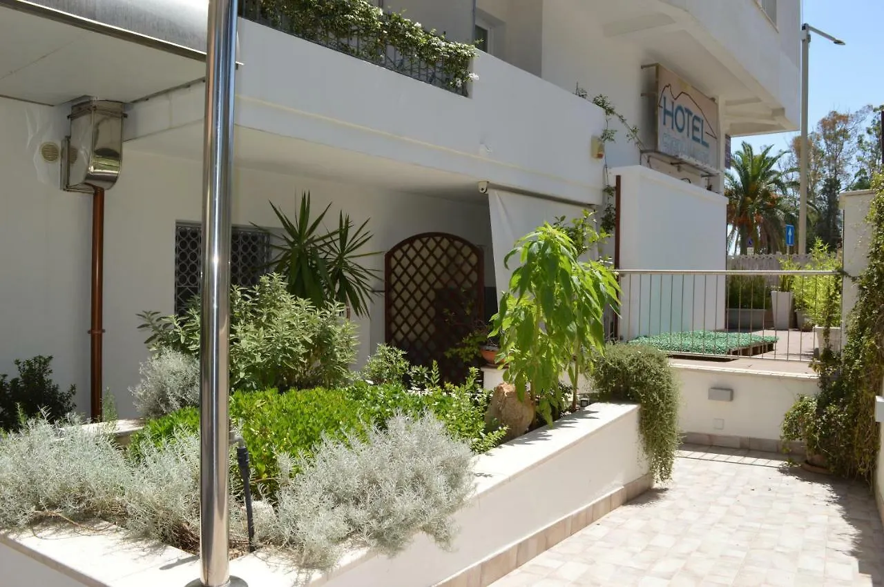 Hotel Chentu Lunas Cagliari